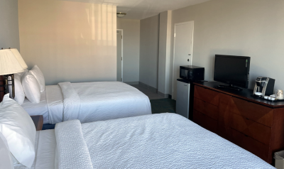 Queen Suite- Silver Beach Hotel