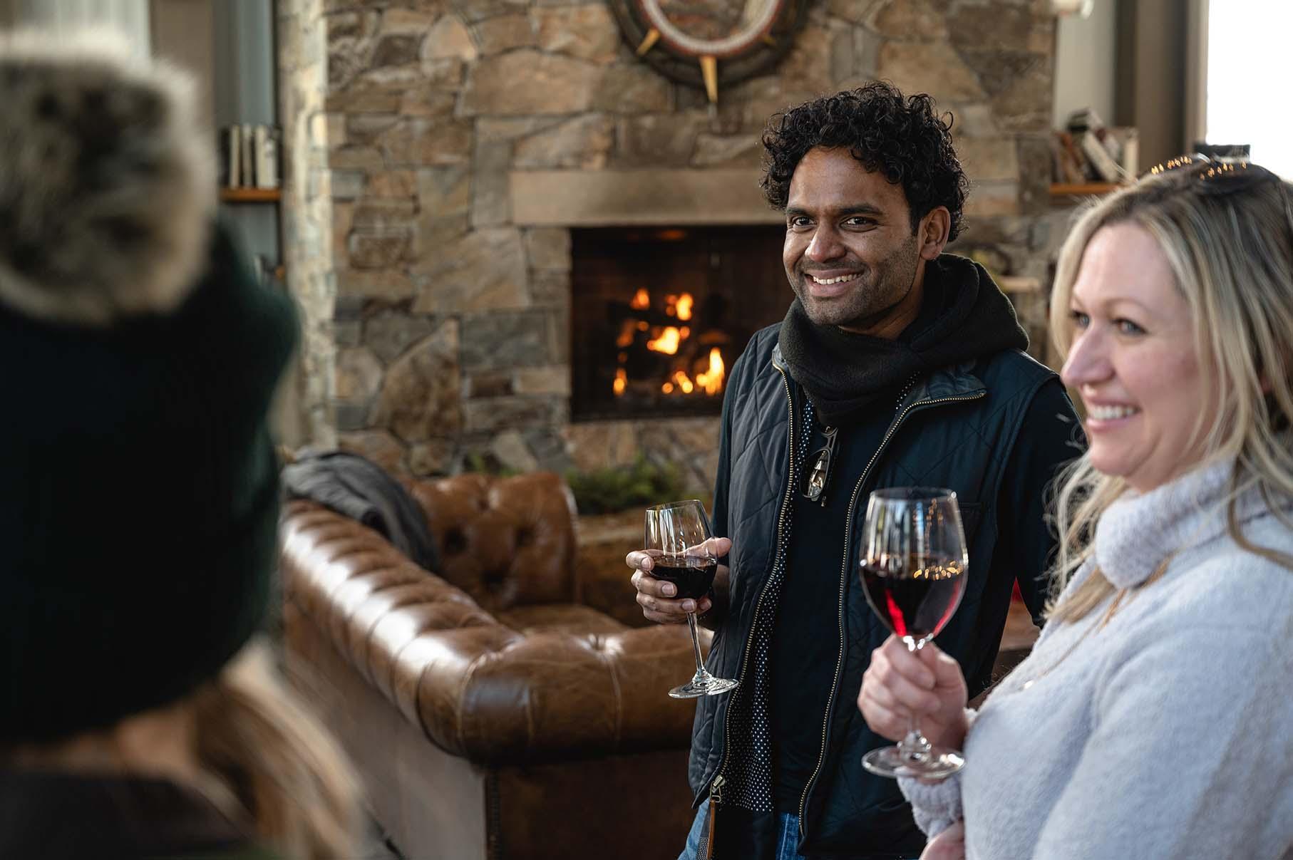 People enjoying wine at Dablon.