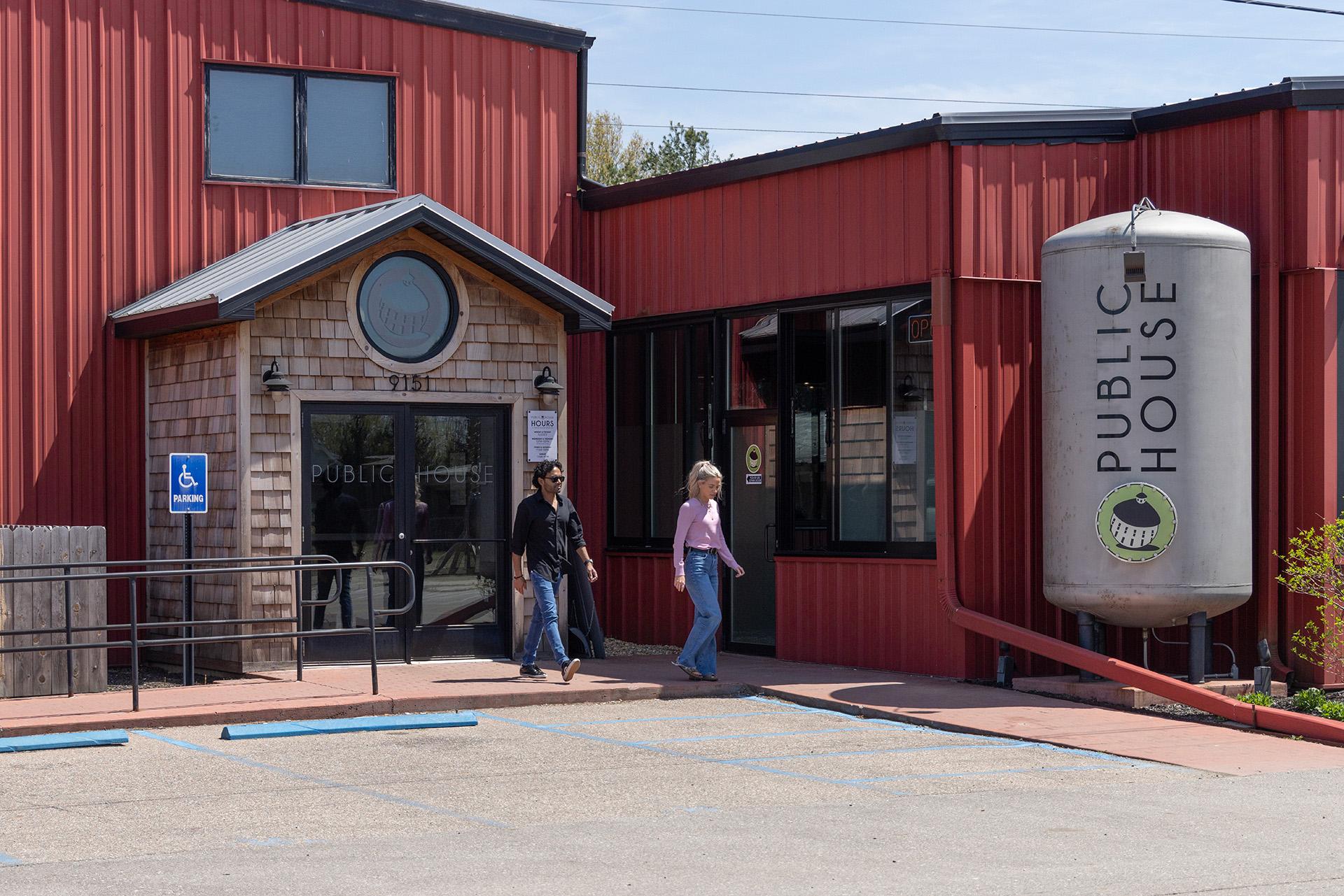 Round Barn Public House